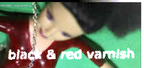 Barbie in rotem und schwarzem Lack